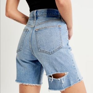 COPY - Abercrombie 7 in Dad shorts in medium with slit